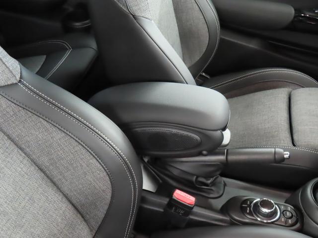 ＭＩＮＩ クーパー　クラシック・トリム　認定中古車／３ＤＯＯＲ／チリレッド／禁煙車／衝突軽減ブレーキ／純正ナビゲーション／純正バックカメラ／ＥＴＣ付／ＬＥＤヘッドライト／ＡＵＴＯライト／コンフォートアクセス／シートヒーター／オットマン（15枚目）