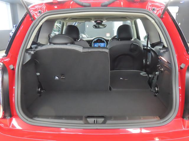 ＭＩＮＩ クーパー　クラシック・トリム　認定中古車／３ＤＯＯＲ／チリレッド／禁煙車／衝突軽減ブレーキ／純正ナビゲーション／純正バックカメラ／ＥＴＣ付／ＬＥＤヘッドライト／ＡＵＴＯライト／コンフォートアクセス／シートヒーター／オットマン（50枚目）