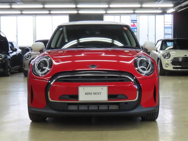 ＭＩＮＩ クーパー　クラシック・トリム　認定中古車／３ＤＯＯＲ／チリレッド／禁煙車／衝突軽減ブレーキ／純正ナビゲーション／純正バックカメラ／ＥＴＣ付／ＬＥＤヘッドライト／ＡＵＴＯライト／コンフォートアクセス／シートヒーター／オットマン（54枚目）