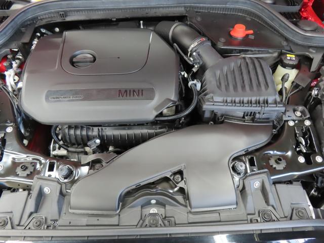 ＭＩＮＩ クーパー　クラシック・トリム　認定中古車／３ＤＯＯＲ／チリレッド／禁煙車／衝突軽減ブレーキ／純正ナビゲーション／純正バックカメラ／ＥＴＣ付／ＬＥＤヘッドライト／ＡＵＴＯライト／コンフォートアクセス／シートヒーター／オットマン（62枚目）