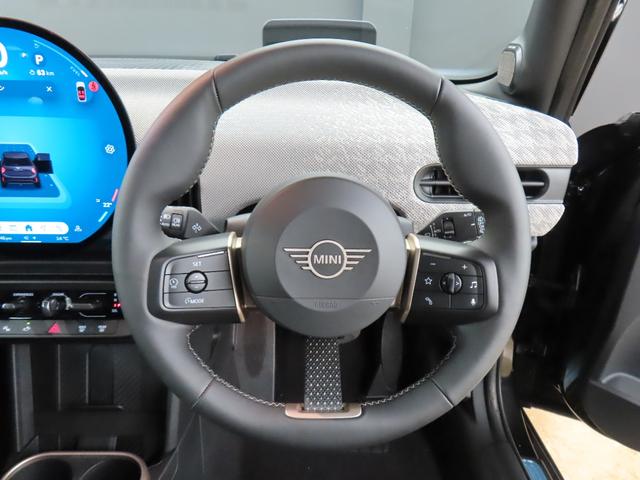 �n���h���F�����ɂ͂l�h�m�h�̃G���u�������t���Ă��܂��B