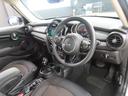 インパネ(運転席側):キズなどは見当たりません。