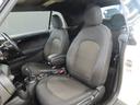助手席:特に大きなシミ・ほつれ・汚れ等は確認できませんでした。