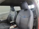 助手席：特に大きなシミ・ほつれ・汚れ等は確認できませんでした。