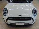 クーパーD クラシック・トリム 認定中古車・禁煙車・ペッパーホワイト・AppleCarPlay・純正バックカメラ・クルーズコントロール・PDC・純正アルミホイール・アンビエントライト・ユニオンジャックテールランプ(28枚目)