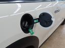 クーパーD クラシック・トリム 認定中古車・禁煙車・ペッパーホワイト・AppleCarPlay・純正バックカメラ・クルーズコントロール・PDC・純正アルミホイール・アンビエントライト・ユニオンジャックテールランプ(31枚目)