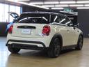 クーパーD クラシック・トリム 認定中古車・禁煙車・ペッパーホワイト・AppleCarPlay・純正バックカメラ・クルーズコントロール・PDC・純正アルミホイール・アンビエントライト・ユニオンジャックテールランプ(57枚目)