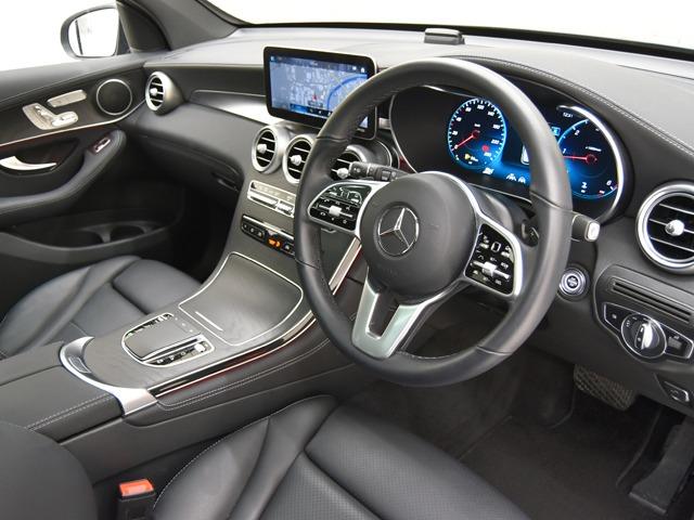 ＧＬＣ ＧＬＣ２２０ｄ　４マチック　ナイトエディション　特別仕様車　ナイトＰＫＧパノラマＳＲ　ＡＭＧ１９インチ５ツインスポークＡＷ　ブラックレザーシート　前後シートヒーター　ブラックアッシュウッドインテリアトリム　レザーセーフティＰＫＧ　３６０°カメラ（11枚目）