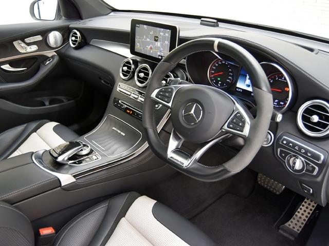 ＧＬＣ ＧＬＣ６３　Ｓ　４マチック＋クーペ　ＡＭＧカーボンエクステリアＰＫＧ　ＡＭＧ２１ｉｎクロススポークＡＷ　ガラスＳＲ　プラチナパールホワイト／ブラックナッパレザーシート　前後シートＨ　ブルメスターサウンド　ＡＭＧスタイリングＰＫＧ（11枚目）