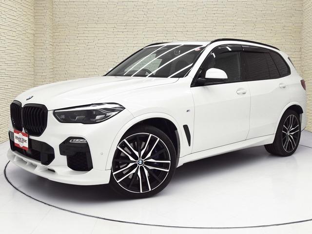 Ｘ５ ｘＤｒｉｖｅ　３５ｄ　Ｍスポーツ　エアサス　ＯＰ１３１　ドライビングダイナミクスＰＫＧ　２２ｉｎＡＷ　パノラマガラスＳＲ　プラスＰＫＧ　ハーマンカードンサウンド　ブラックヴァーネスカレザーシート　フロントリップスポイラー（3枚目）