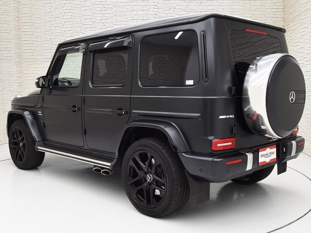 Ｇ６３　マヌファクトゥーアプログラム＋　ＯＰ２０２　ＡＭＧ２１ｉｎＡＷ　Ｇマヌファクトゥーアインテリア＋ＰＫＧ　チタニウムグレー／ブラックツートンナッパレザーシート　フルレザー仕様　Ｆベンチレーター　前後シートＨ　レーダーセーフティＰＫＧ(2枚目)