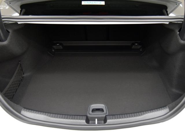 Ｃクラス Ｃ２２０ｄアバンギャルド　ＡＭＧライン　ＯＰ１４１　レザーＥＸＣＰ　パノラマＳＲ　Ｒアクスルステアリング　ベーシックＰＫＧ　赤黒革　ブルメスター　ヘッドアップＤ　ＦシートＨ　ＡＭＧ１８ｉｎＡＷ　レーダーセーフティＰＫＧ　３６０°カメラ　禁煙（20枚目）