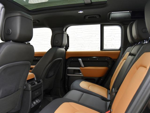 LAND ROVER DEFENDER 110X-DYNAMIC HSE D300 Best Japan Spec Recon Car for Import Malaysia