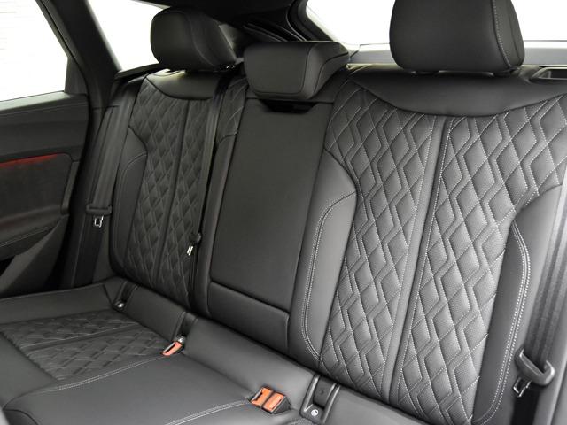 Ｓ５アバント ベースグレード　ＯＰ１３３　ラグジュアリーＰＫＧ　２０ｉｎＡＷ　ダークアウディリング＆ブラックスタイリングＰＫＧ　バング＆オルフセン　黒革　Ｆベンチレーター＆マッサージ機能　マトリクスＬＥＤヘッドライト　前後シートＨ（14枚目）
