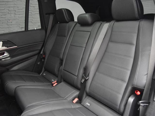 ＧＬＳ ＧＬＳ４５０ｄ　４マチック　ＥＤブラックスターズ　ＡＭＧライン　特別仕様車　ナイトＰＫＧ　ＡＭＧ２２ｉｎＡＷ　パノラマＳＲ　黒革　Ｆベンチレーター　ハイグロスブラックフローイングラインピアノラッカーウッドトリム　ブルメスター　ＡＭＧラインエクステリア（24枚目）