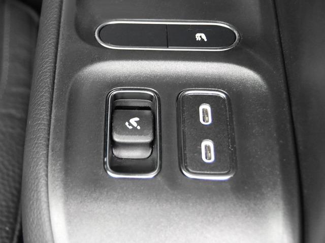 ＧＬＳ ＧＬＳ４５０ｄ　４マチック　ＥＤブラックスターズ　ＡＭＧライン　特別仕様車　ナイトＰＫＧ　ＡＭＧ２２ｉｎＡＷ　パノラマＳＲ　黒革　Ｆベンチレーター　ハイグロスブラックフローイングラインピアノラッカーウッドトリム　ブルメスター　ＡＭＧラインエクステリア（25枚目）