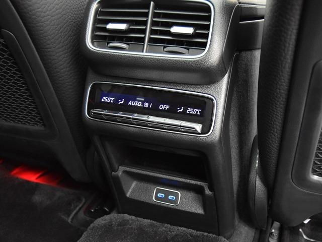 ＧＬＳ ＧＬＳ４５０ｄ　４マチック　ＥＤブラックスターズ　ＡＭＧライン　特別仕様車　ナイトＰＫＧ　ＡＭＧ２２ｉｎＡＷ　パノラマＳＲ　黒革　Ｆベンチレーター　ハイグロスブラックフローイングラインピアノラッカーウッドトリム　ブルメスター　ＡＭＧラインエクステリア（28枚目）