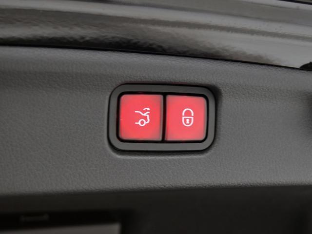 Ｃクラス Ｃ２００アバンギャルド　ＡＭＧライン　レザーＥＸＣＰ　ＯＰ１０３　パノラマＳＲ　ベーシックＰＫＧ　赤黒革　ＦシートＨ　ヘッドアップＤ　ＡＭＧスタイリングＰＫＧ　ＡＭＧ１８ｉｎＡＷ　ＡＭＧスポーツステアリング　メタルウィーブインテリアトリム　ドラレコ　禁煙（24枚目）