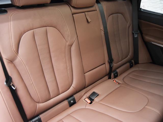 Ｘ５ Ｍ５０ｉ　ＯＰ１３０　コンフォートＰＫＧ　２２ｉｎＡＷ　パノラマＳＲ　プラスＰＫＧ　ハーマンカードン　茶革　Ｆベンチレーター　前後シートＨ　メモリー付パワーシート　ドライビングアシストプロフェッショナル　ＡＣＣ（13枚目）