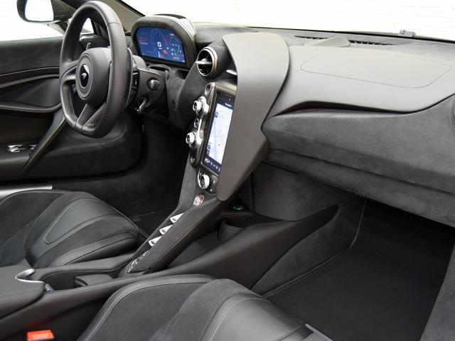 ７２０Ｓ ベースグレード　パフォーマンス　ＯＰ１０３８　２０１９ｙモデル　カーボンファイバーエクステリアアップグレードパック２／パック３　カーボンファイバーＲディフューザー　ＭＳＯＤｅｆｉｎｅｄカーボンファイバーＲエアロブリッジ　Ｒカメラ（10枚目）