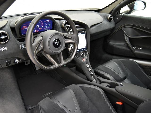 ７２０Ｓ ベースグレード　パフォーマンス　ＯＰ１０３８　２０１９ｙモデル　カーボンファイバーエクステリアアップグレードパック２／パック３　カーボンファイバーＲディフューザー　ＭＳＯＤｅｆｉｎｅｄカーボンファイバーＲエアロブリッジ　Ｒカメラ（13枚目）