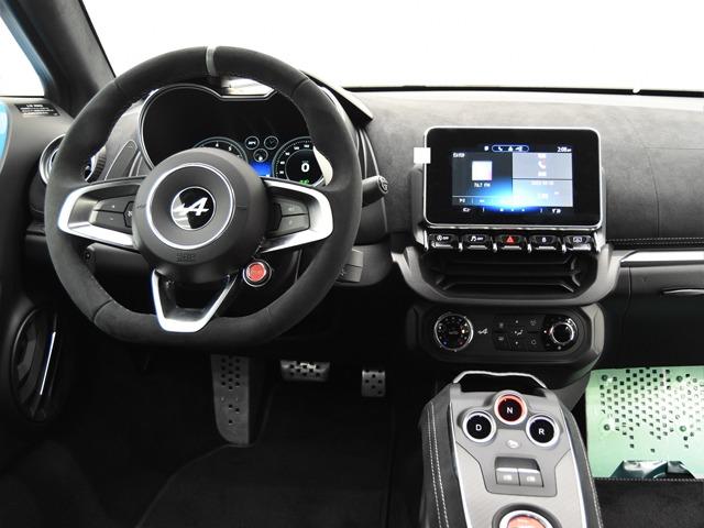 Ａ１１０ サン　レモ　７３　世界限定２００台　サンレモ７３専用デカール　カーボンルーフ　ＬＥＤヘッドライト　サベルト製バケットシート　前後Ｐセンサー＆Ｂカメラ　１８ｉｎＡＷ　アップルカープレイ　グレーステッチインテリア　禁煙（12枚目）