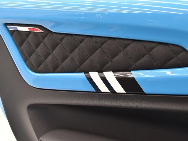 Ａ１１０ サン　レモ　７３　世界限定２００台　サンレモ７３専用デカール　カーボンルーフ　ＬＥＤヘッドライト　サベルト製バケットシート　前後Ｐセンサー＆Ｂカメラ　１８ｉｎＡＷ　アップルカープレイ　グレーステッチインテリア　禁煙（17枚目）