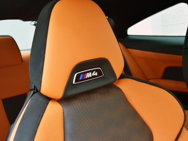 Ｍ４ Ｍ４クーペ　コンペティション　Ｍ　ｘＤｒｉｖｅ　フルレザーメリノ　オレンジ／ブラックレザー　Ｐアシスト＋　オートマチックテールゲート　ヘッドアップＤ　ハーマンカードン　Ｆ１９Ｒ２０ｉｎＡＷ　ＦシートＨ　サンプロテクションガラス　コンフォートアクセス（25枚目）