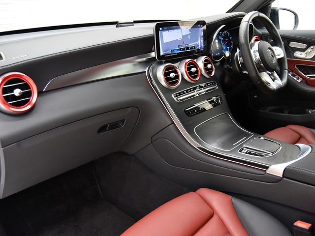 ＧＬＣ ＧＬＣ４３　４マチッククーペ　レザーエクスクルーシブＰＫＧ　ガラスＳＲ　赤黒革　前後シートＨ　ヘッドアップＤ　エアバランスＰＫＧ　ＡＭＧ２０ｉｎＡＷ　ＡＭＧスタイリングＰＫＧ　３６０°カメラ　レーダーセーフティＰＫＧ　パワーテールゲート　メモリー付パワーシート（8枚目）