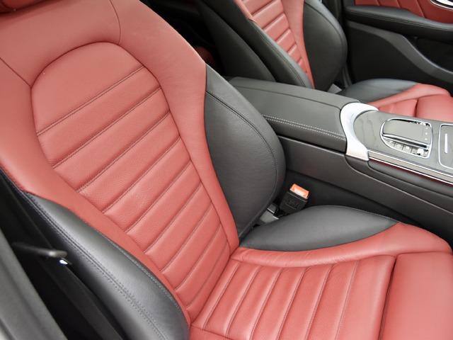 ＧＬＣ ＧＬＣ４３　４マチッククーペ　レザーエクスクルーシブＰＫＧ　ガラスＳＲ　赤黒革　前後シートＨ　ヘッドアップＤ　エアバランスＰＫＧ　ＡＭＧ２０ｉｎＡＷ　ＡＭＧスタイリングＰＫＧ　３６０°カメラ　レーダーセーフティＰＫＧ　パワーテールゲート　メモリー付パワーシート（10枚目）