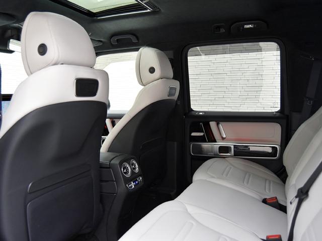 Ｇクラス Ｇ４００ｄ　ＡＭＧライン　マヌファクトゥーアプログラム　ＯＰ３２３　白革　Ｆベンチレーター　ラグジュアリーＰＫＧ　アダプティブダンピングシステム　ボディ同色スペアタイヤリング　ＡＭＧ２０ｉｎＡＷ　ブルメスター　レーダーセーフティＰＫＧ　前後シートＨ　ＡＣＣ（13枚目）