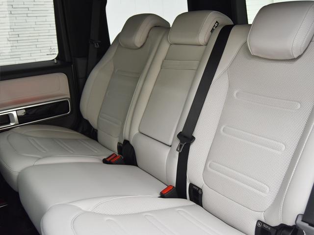 Ｇクラス Ｇ４００ｄ　ＡＭＧライン　マヌファクトゥーアプログラム　ＯＰ３２３　白革　Ｆベンチレーター　ラグジュアリーＰＫＧ　アダプティブダンピングシステム　ボディ同色スペアタイヤリング　ＡＭＧ２０ｉｎＡＷ　ブルメスター　レーダーセーフティＰＫＧ　前後シートＨ　ＡＣＣ（15枚目）