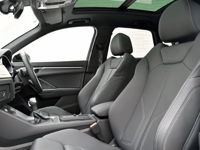 Ｑ３ ３５ＴＦＳＩ　Ｓライン　パノラマＳＲ　コンビニエンス＆アシスタンスＰＫＧ　ブラックアウディリング＆ブラックスタイリングＰＫＧ　プラスＰＫＧ　黒革　Ｆ１９Ｒ２０ｉｎＡＷ　ＬＥＤヘッドライト　ＭＭＩナビ　バーチャルコックピット（7枚目）