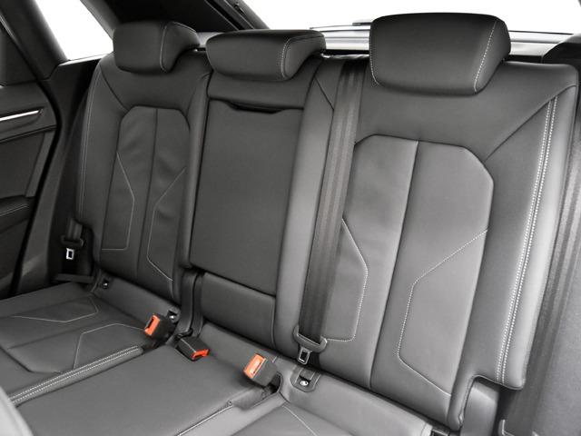 Ｑ３ ３５ＴＦＳＩ　Ｓライン　パノラマＳＲ　コンビニエンス＆アシスタンスＰＫＧ　ブラックアウディリング＆ブラックスタイリングＰＫＧ　プラスＰＫＧ　黒革　Ｆ１９Ｒ２０ｉｎＡＷ　ＬＥＤヘッドライト　ＭＭＩナビ　バーチャルコックピット（14枚目）