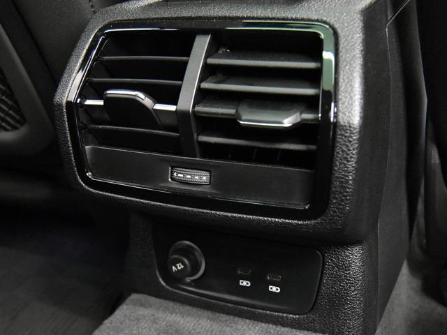 Ｑ３ ３５ＴＦＳＩ　Ｓライン　パノラマＳＲ　コンビニエンス＆アシスタンスＰＫＧ　ブラックアウディリング＆ブラックスタイリングＰＫＧ　プラスＰＫＧ　黒革　Ｆ１９Ｒ２０ｉｎＡＷ　ＬＥＤヘッドライト　ＭＭＩナビ　バーチャルコックピット（18枚目）