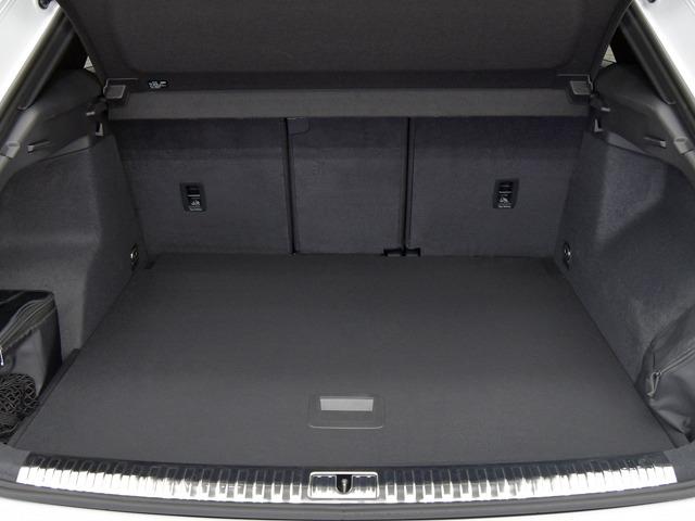 Ｑ３ ３５ＴＦＳＩ　Ｓライン　パノラマＳＲ　コンビニエンス＆アシスタンスＰＫＧ　ブラックアウディリング＆ブラックスタイリングＰＫＧ　プラスＰＫＧ　黒革　Ｆ１９Ｒ２０ｉｎＡＷ　ＬＥＤヘッドライト　ＭＭＩナビ　バーチャルコックピット（19枚目）