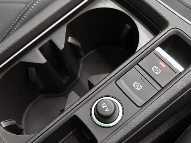 Ｑ３ ３５ＴＦＳＩ　Ｓライン　パノラマＳＲ　コンビニエンス＆アシスタンスＰＫＧ　ブラックアウディリング＆ブラックスタイリングＰＫＧ　プラスＰＫＧ　黒革　Ｆ１９Ｒ２０ｉｎＡＷ　ＬＥＤヘッドライト　ＭＭＩナビ　バーチャルコックピット（23枚目）