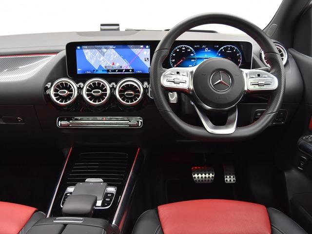 Ｂクラス Ｂ１８０　ＡＭＧレザーエクスクルーシブパッケージ　ＯＰ１０９　パノラマＳＲ　アドバンスドＰＫＧ　ナビゲーションＰＫＧ　ＦシートＨ　赤黒革　３６０°カメラ　メモリー付パワーシート　パワートランク　ＡＭＧ１８ｉｎＡＷ　ＡＭＧスタイリングＰＫＧ　ＡＣＣ（9枚目）