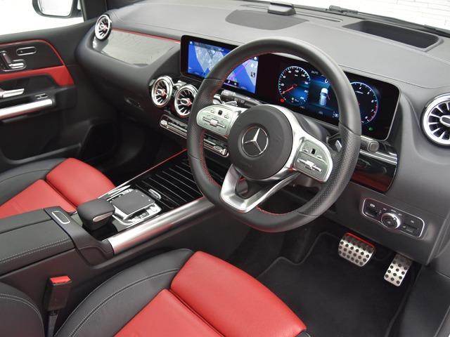 Ｂクラス Ｂ１８０　ＡＭＧレザーエクスクルーシブパッケージ　ＯＰ１０９　パノラマＳＲ　アドバンスドＰＫＧ　ナビゲーションＰＫＧ　ＦシートＨ　赤黒革　３６０°カメラ　メモリー付パワーシート　パワートランク　ＡＭＧ１８ｉｎＡＷ　ＡＭＧスタイリングＰＫＧ　ＡＣＣ（11枚目）