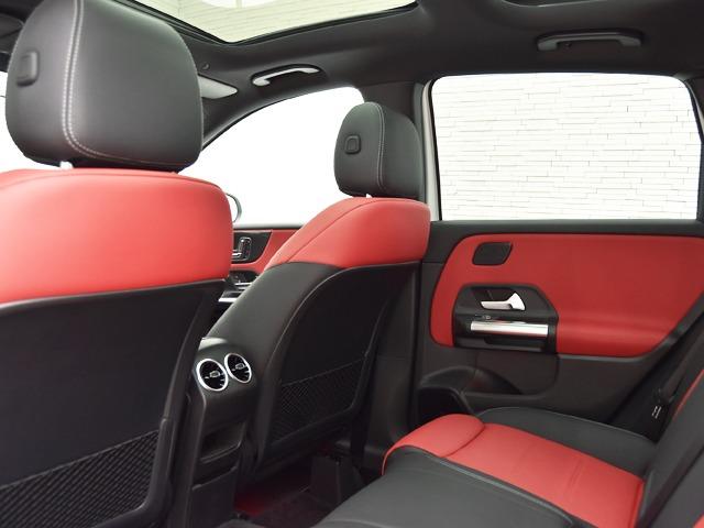 Ｂクラス Ｂ１８０　ＡＭＧレザーエクスクルーシブパッケージ　ＯＰ１０９　パノラマＳＲ　アドバンスドＰＫＧ　ナビゲーションＰＫＧ　ＦシートＨ　赤黒革　３６０°カメラ　メモリー付パワーシート　パワートランク　ＡＭＧ１８ｉｎＡＷ　ＡＭＧスタイリングＰＫＧ　ＡＣＣ（24枚目）