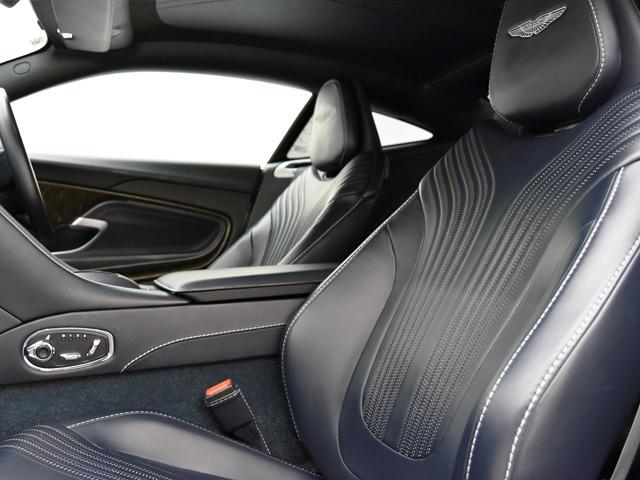 ＤＢ１１ ローンチエディション　ＯＰ２３５　エクステリアフィニッシャーパックダーク　ネクサスキルティング　コンテンポラリーレザーカラーダークナイト　ベンチレーター　トリムインレイチョップドカーボン　２０ｉｎＡＷ　タッチパッド　禁煙（9枚目）