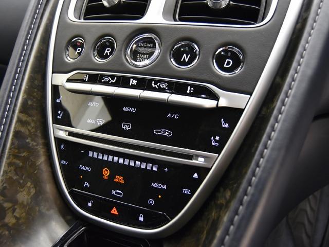 ＤＢ１１ ローンチエディション　ＯＰ２３５　エクステリアフィニッシャーパックダーク　ネクサスキルティング　コンテンポラリーレザーカラーダークナイト　ベンチレーター　トリムインレイチョップドカーボン　２０ｉｎＡＷ　タッチパッド　禁煙（17枚目）