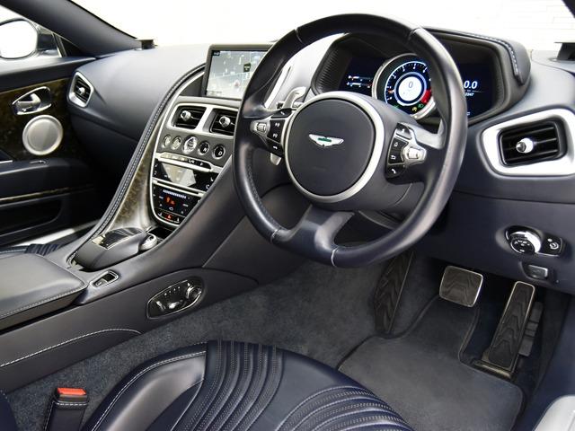 ＤＢ１１ ローンチエディション　ＯＰ２３５　エクステリアフィニッシャーパックダーク　ネクサスキルティング　コンテンポラリーレザーカラーダークナイト　ベンチレーター　トリムインレイチョップドカーボン　２０ｉｎＡＷ　タッチパッド　禁煙（28枚目）