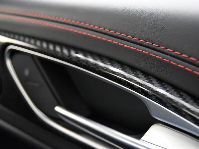 ジュリア クアドリフォリオ　２．９Ｖ　Ｖ６　ビターボ　１９ｉｎＡＷ　カーボンＦスポイラーリップ／サイドスカート／トランクスポイラー　カーボンエンジンフード　ブラックハーフレザー　ＦシートＨ　カーボンパネル　ハーマンカードン　ステアリングＨ　ＡＣＣ（18枚目）