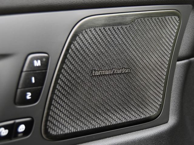 ＸＣ６０ リチャージアルティメトＴ６ＡＷＤプラグインハイブリド　２０２３ｙモデル　２１ｉｎＡＷ　パノラマＳＲ　ＡＣＣ　黒革　前後シートＨ　Ｆベンチレーター　ヘッドアップＤ　ハーマンカードン　３６０°カメラ　エアサス　ブラインドスポット　ＬＥＤヘッドライト　ドラレコ（17枚目）