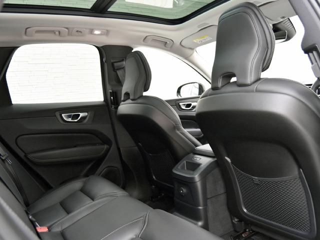 ＸＣ６０ リチャージアルティメトＴ６ＡＷＤプラグインハイブリド　２０２３ｙモデル　２１ｉｎＡＷ　パノラマＳＲ　ＡＣＣ　黒革　前後シートＨ　Ｆベンチレーター　ヘッドアップＤ　ハーマンカードン　３６０°カメラ　エアサス　ブラインドスポット　ＬＥＤヘッドライト　ドラレコ（22枚目）