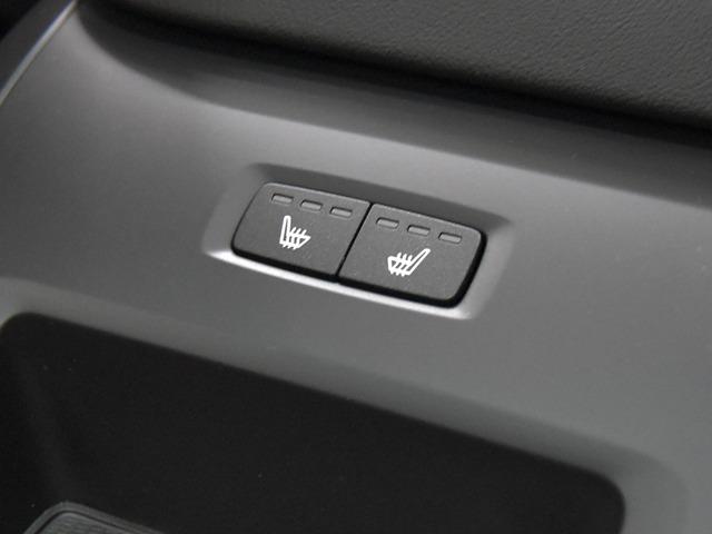 ＸＣ６０ リチャージアルティメトＴ６ＡＷＤプラグインハイブリド　２０２３ｙモデル　２１ｉｎＡＷ　パノラマＳＲ　ＡＣＣ　黒革　前後シートＨ　Ｆベンチレーター　ヘッドアップＤ　ハーマンカードン　３６０°カメラ　エアサス　ブラインドスポット　ＬＥＤヘッドライト　ドラレコ（23枚目）