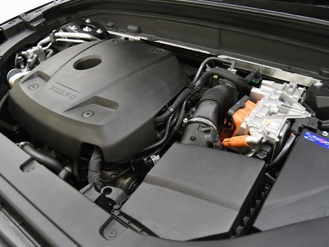 ＸＣ６０ リチャージアルティメトＴ６ＡＷＤプラグインハイブリド　２０２３ｙモデル　２１ｉｎＡＷ　パノラマＳＲ　ＡＣＣ　黒革　前後シートＨ　Ｆベンチレーター　ヘッドアップＤ　ハーマンカードン　３６０°カメラ　エアサス　ブラインドスポット　ＬＥＤヘッドライト　ドラレコ（27枚目）