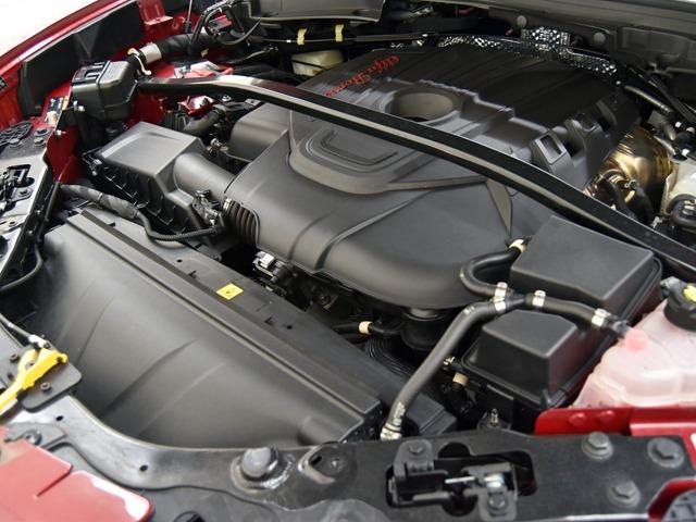 ステルヴィオ ２．２ターボ　ディーゼルＱ４スプリント　赤革　ＦシートＨ　ＡＣＣ　前後Ｐセンサー＆Ｂカメラ　ステアリングＨ　１８ｉｎＡＷ　レーンキープ　メモリー付パワーシート　ブラインドスポット　パワーテールゲート　バイキセノンヘッドライト　禁煙（27枚目）