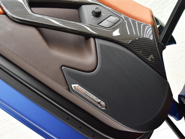 アヴェンタドール Ｓロードスター　ＯＰ７７２　ガラスエンジンボンネット　Ｆ２０Ｒ２１ｉｎＡＷ　インテリアカーボンファイバーＰＫＧ　エクステリアディティールヴィジブルカーボンファイバー　フルエレクトリックシート＆シートＨ　スタイルＰＫＧ（17枚目）